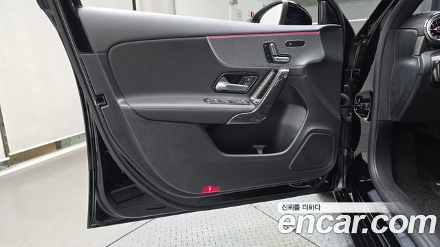Mercedes-Benz A-Class 2021 — photo 14