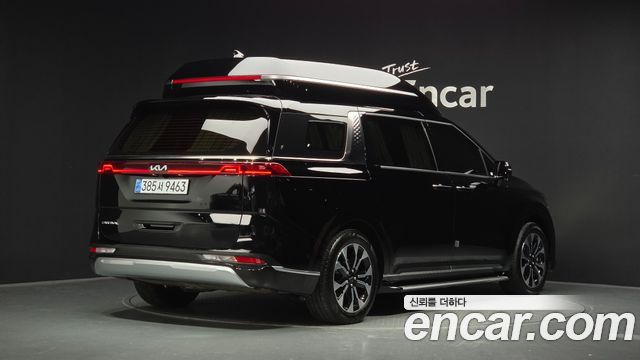 Kia Canival 2022 — photo 2