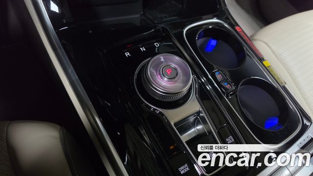 Kia Canival 2022 — photo 12