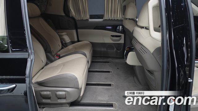 Kia Canival 2022 — photo 17