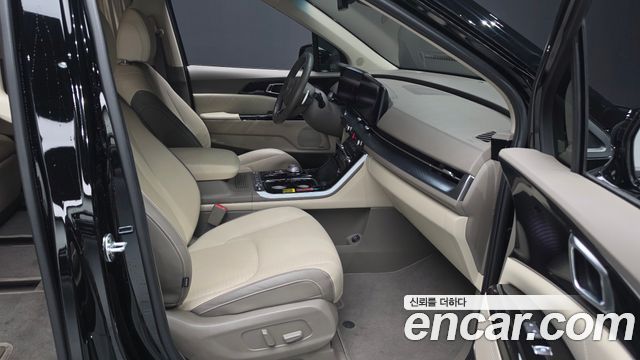 Kia Canival 2022 — photo 18