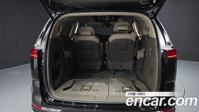 Kia Canival 2022 — photo 25