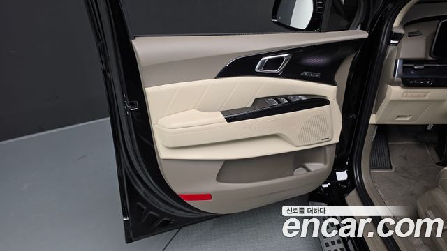 Kia Canival 2022 — photo 14