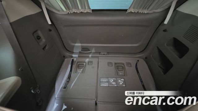 Kia Canival 2022 — photo 32