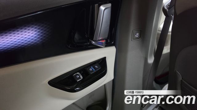 Kia Canival 2022 — photo 39