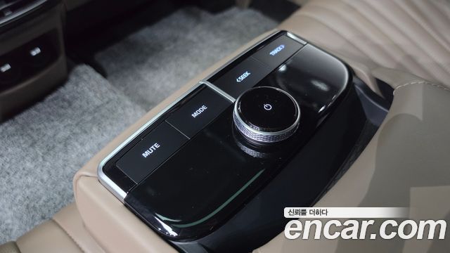 Kia K8 2022 — photo 31