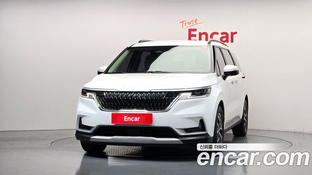 Kia Canival 2023 — photo 3
