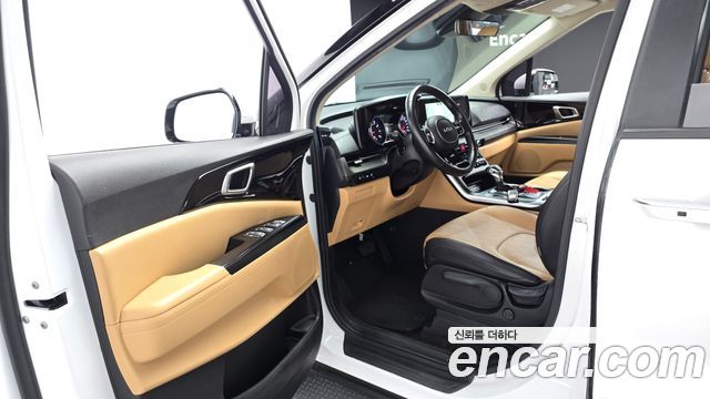 Kia Canival 2023 — photo 10