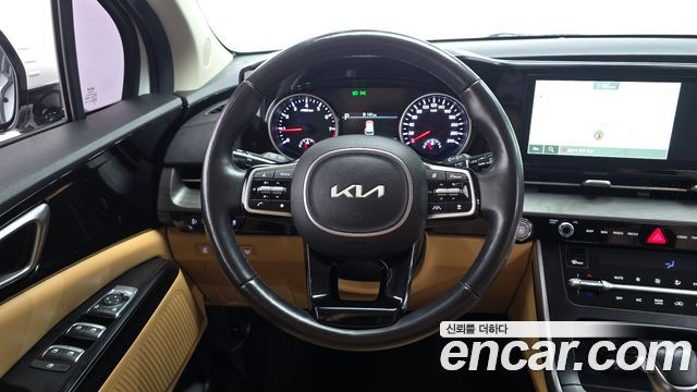 Kia Canival 2023 — photo 12