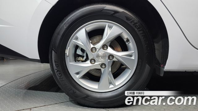Hyundai AVANTE 2022 — photo 5