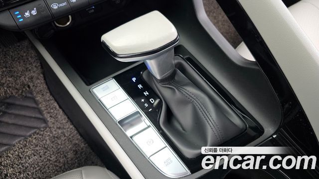 Hyundai AVANTE 2022 — photo 12