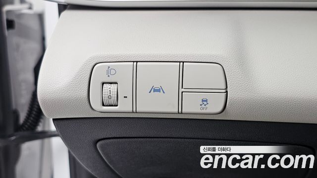 Hyundai AVANTE 2022 — photo 28