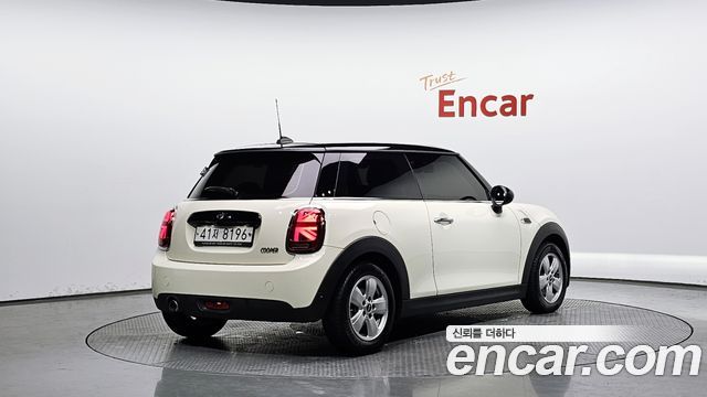 Mini Cooper 2019 — photo 2