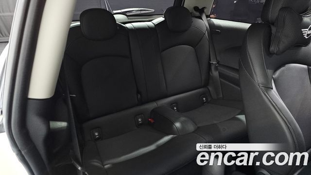 Mini Cooper 2019 — photo 11