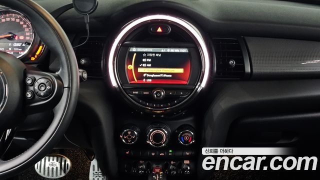 Mini Cooper 2019 — photo 12