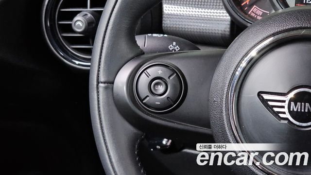 Mini Cooper 2019 — photo 17