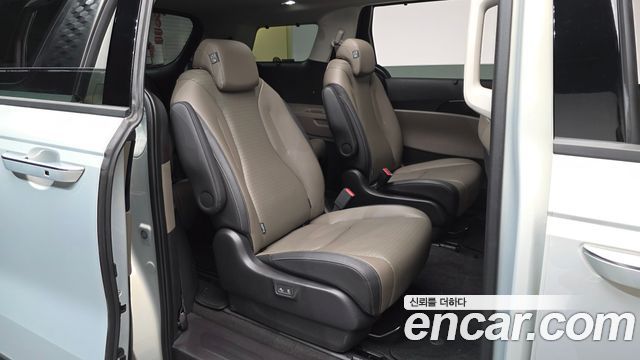 Kia Canival 2025 — photo 17