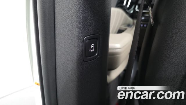 Kia Canival 2025 — photo 30