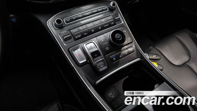 Hyundai Santafe 2022 — photo 12