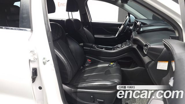Hyundai Santafe 2022 — photo 17