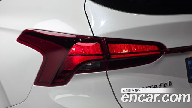 Hyundai Santafe 2022 — photo 9