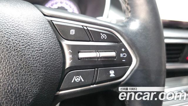 Hyundai Santafe 2022 — photo 35