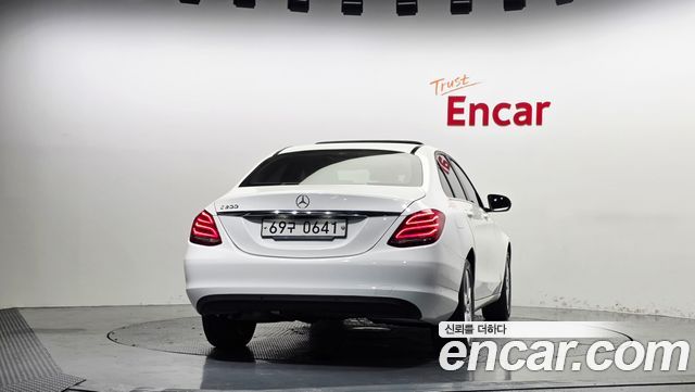 Mercedes-Benz C-Class 2016 — photo 4