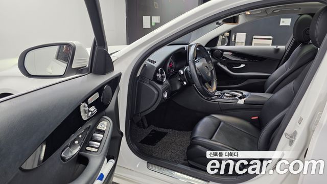 Mercedes-Benz C-Class 2016 — photo 10