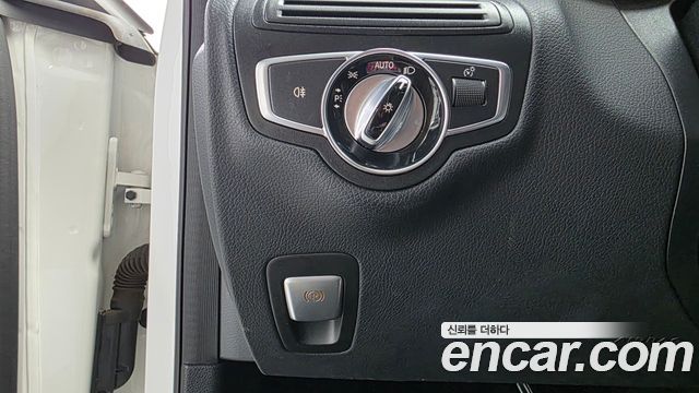 Mercedes-Benz C-Class 2016 — photo 17