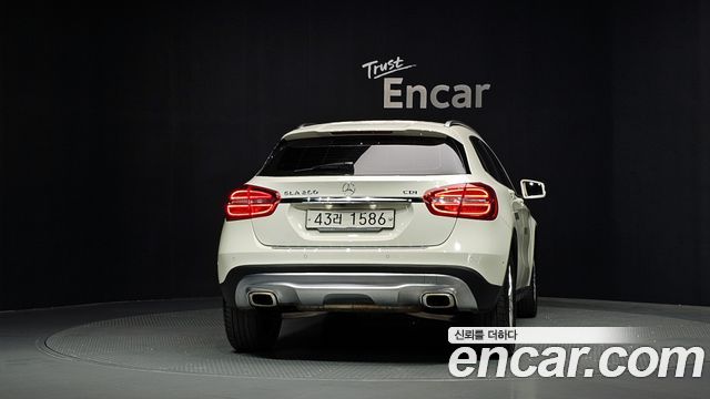Mercedes-Benz GLA-Class 2015 — photo 4