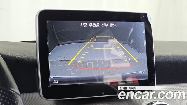Mercedes-Benz GLA-Class 2015 — photo 15