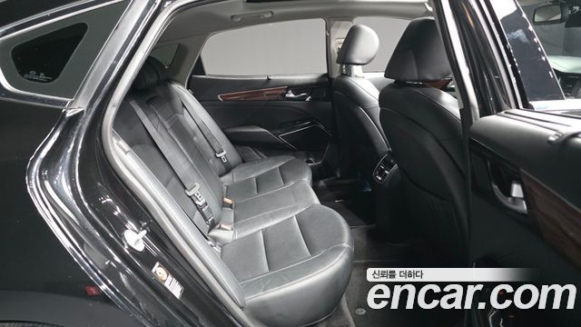 Kia K7 2016 — photo 18