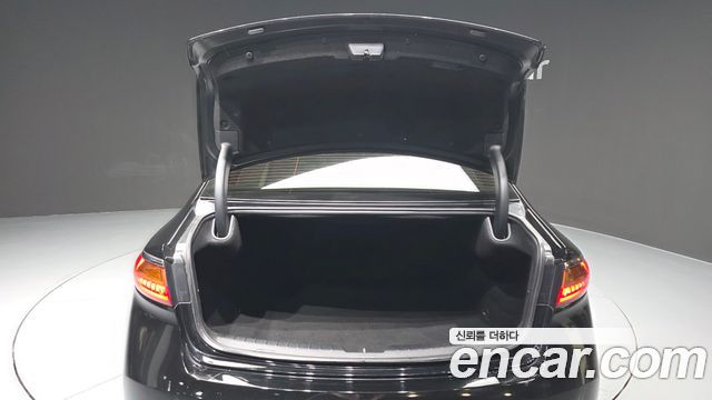 Kia K7 2016 — photo 26