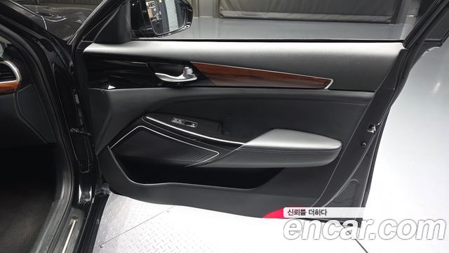 Kia K7 2016 — photo 14
