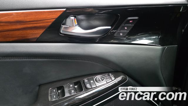 Kia K7 2016 — photo 27