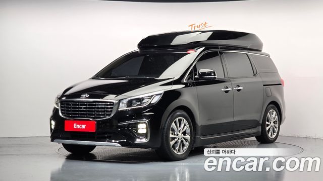 Kia Canival 2019 — photo 1