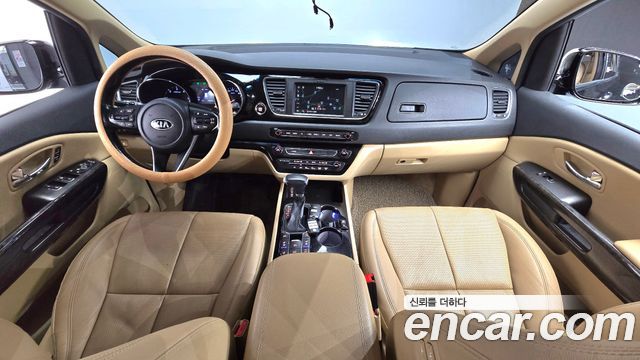 Kia Canival 2019 — photo 7