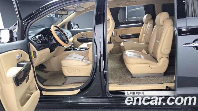Kia Canival 2019 — photo 11