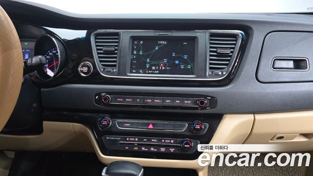 Kia Canival 2019 — photo 13