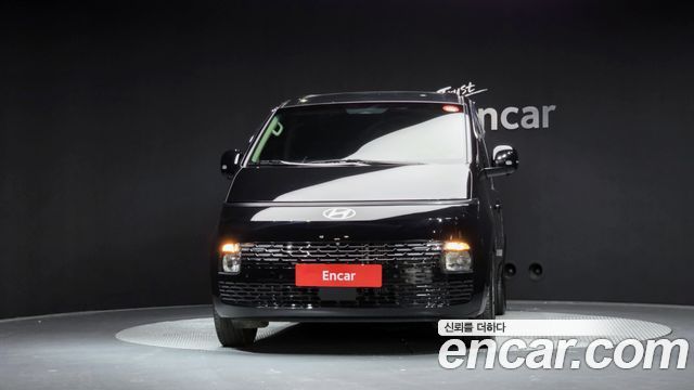 Hyundai Staria 2025 — photo 3