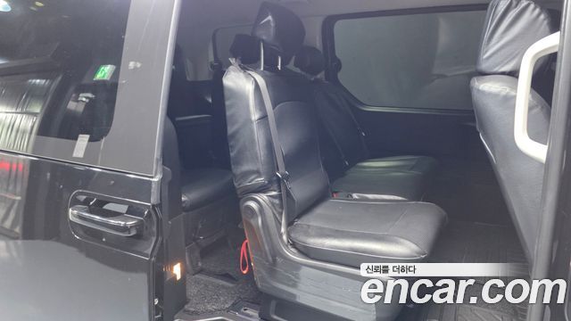 Hyundai Staria 2025 — photo 18