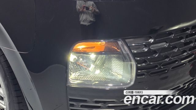 Hyundai Staria 2025 — photo 8