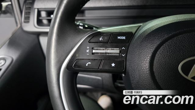 Hyundai Staria 2025 — photo 28