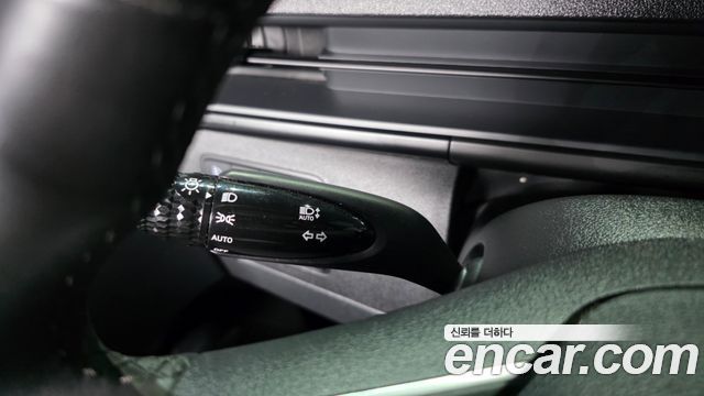 Hyundai Staria 2025 — photo 34