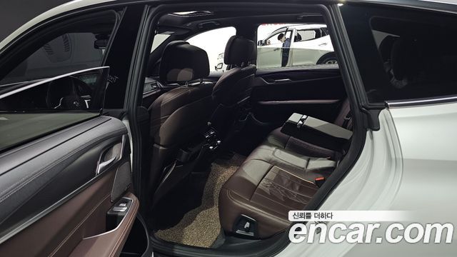 BMW Gran Turismo 2024 — photo 17