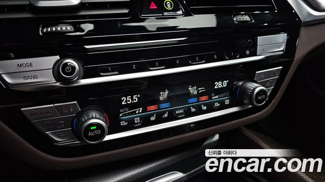 BMW Gran Turismo 2024 — photo 21