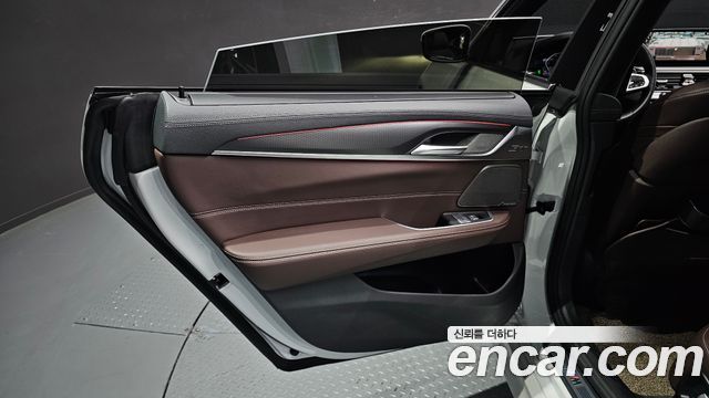 BMW Gran Turismo 2024 — photo 15