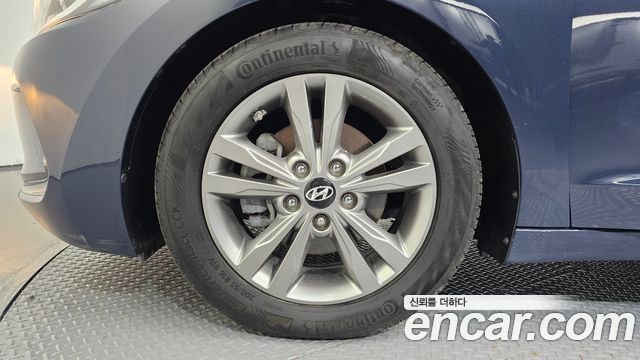 Hyundai AVANTE 2016 — photo 5