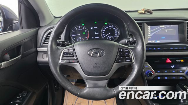 Hyundai AVANTE 2016 — photo 20