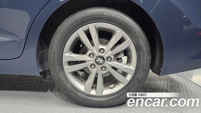 Hyundai AVANTE 2016 — photo 7